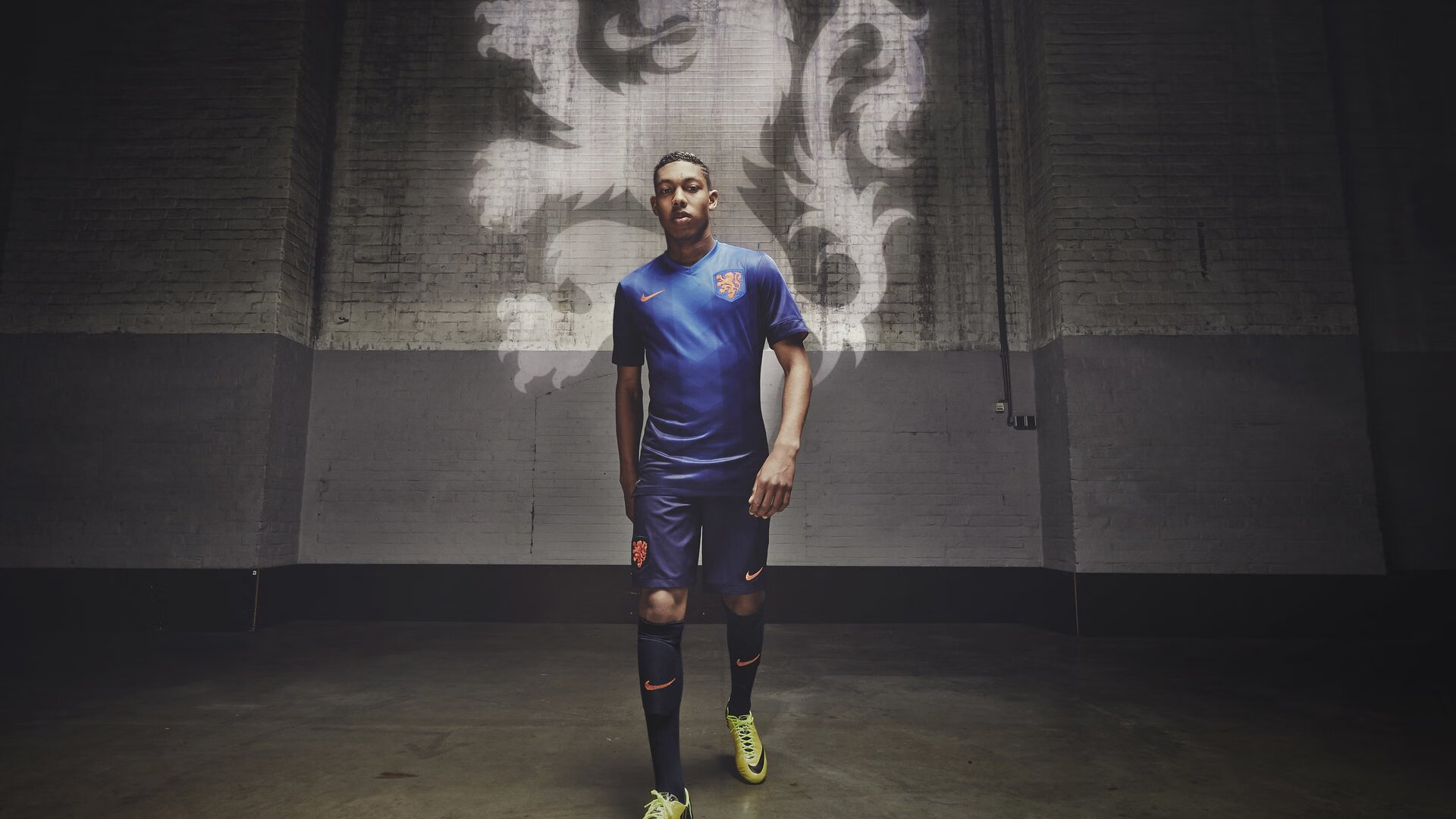 曼城本赛季英超射手榜:哈兰德13球领跑,曼城创造的英超最高分